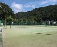 清川村運動公園テニスコートの写真
